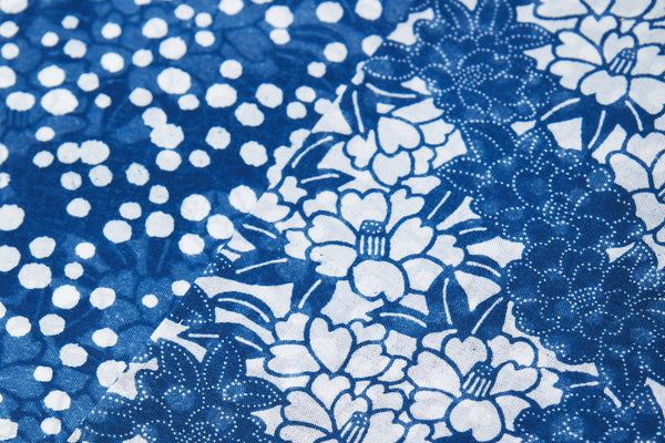 松原伸生の長板中形「藍冴える型模様の天晴れな美」《紫綬褒章受章記念展》| 和織物語（2022年公開）